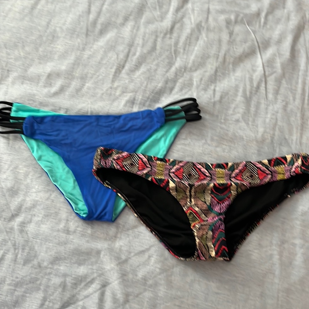 L space and billabong bikini bottoms